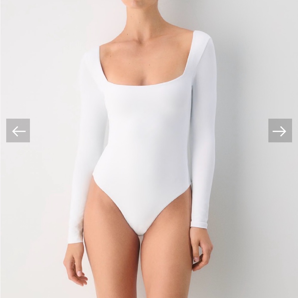 Aritzia Babaton Squareneck Long Sleeve White Bodysuit
